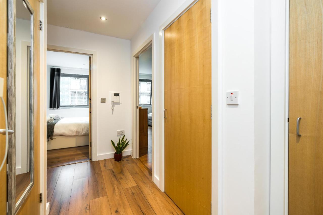 Fast Internet One Bedroom Apartment In Greater London, Id Required Londres Exterior foto
