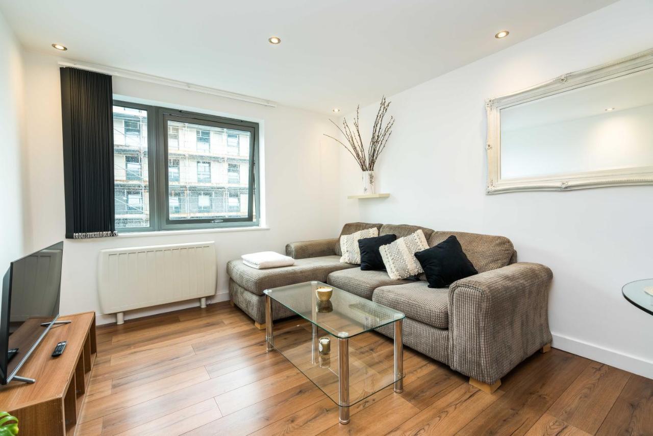 Fast Internet One Bedroom Apartment In Greater London, Id Required Londres Exterior foto